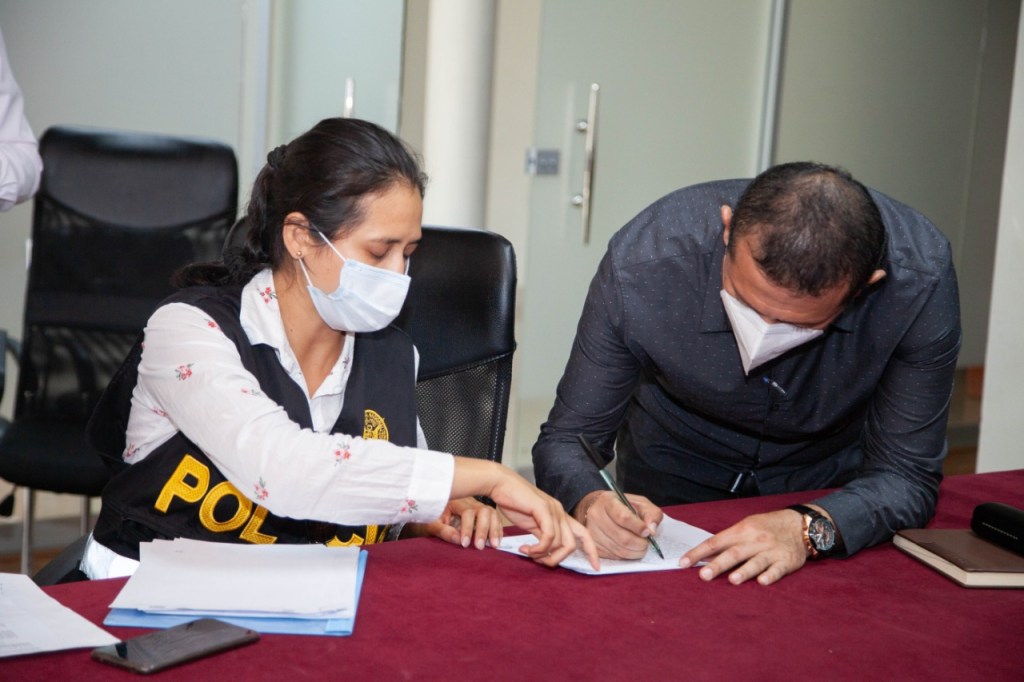 Gobernador regional de Lambayeque denunció ante fiscalía y policía supuestos actos de corrupción de funcionaria de Gerencia de&nbsp;Salud