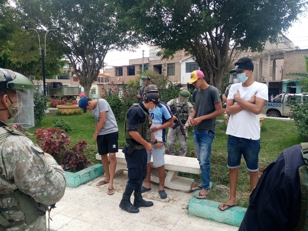 En La Victoria intervienen a drogadictos, entre ellos cuatro venezolanos, ante alerta de vecinos del sector El Bosque