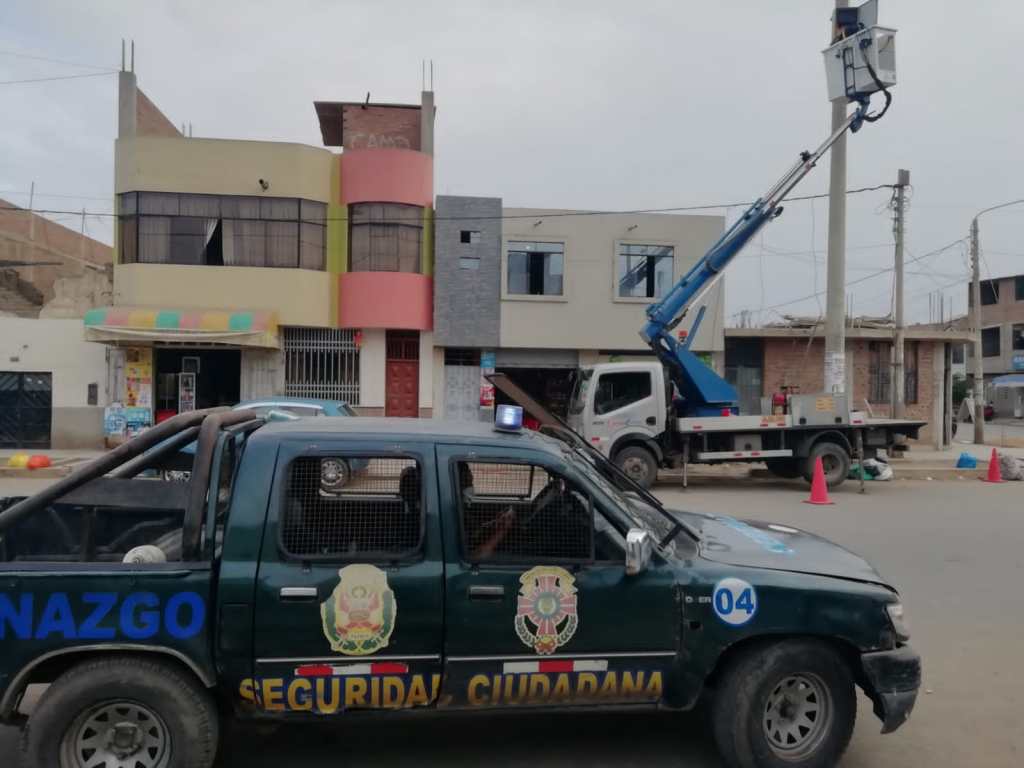 En distrito de La Victoria realizan mantenimiento a 15 cámaras de video vigilancia