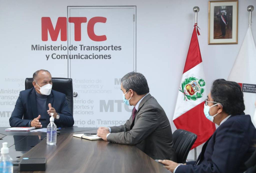 Ministro de Transportes aclaró expresiones relacionadas al canal del Estado con integrantes de la Sociedad Nacional de Radio y&nbsp;Televisión