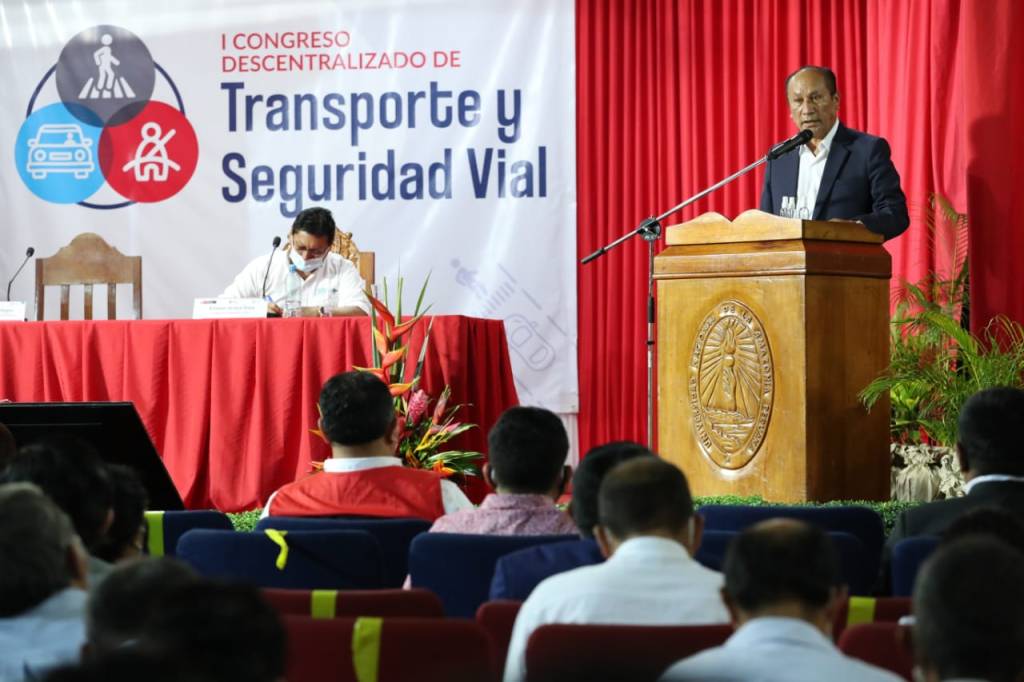 En Congreso de Transportes en Iquitos, ministro anunció hoy la reorganización de la Sutran y ATU «para que estén más cerca de los usuarios»