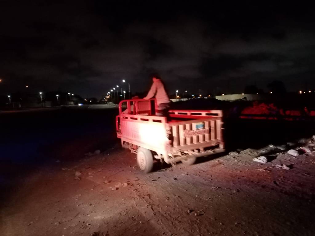 Serenazgo de La Victoria hace correr a moto carguera venida de otra zona,  cuando pretendía arrojar desmonte en carretera que va a tres&nbsp;distritos