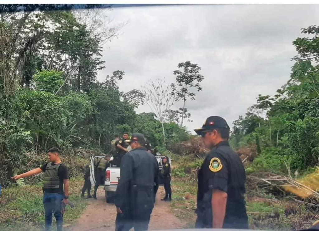 Bagua: narcotraficantes queman dos vehículos de la PNP y se llevan 20 kilos de droga y armas de&nbsp;reglamento