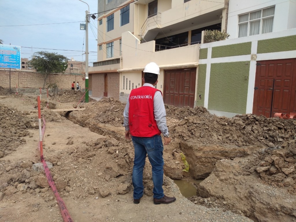 Contraloría alerta riesgos en calidad de obra de alcantarillado en Chiclayo y recomienda a Epsel tomar acciones que&nbsp;correspondan
