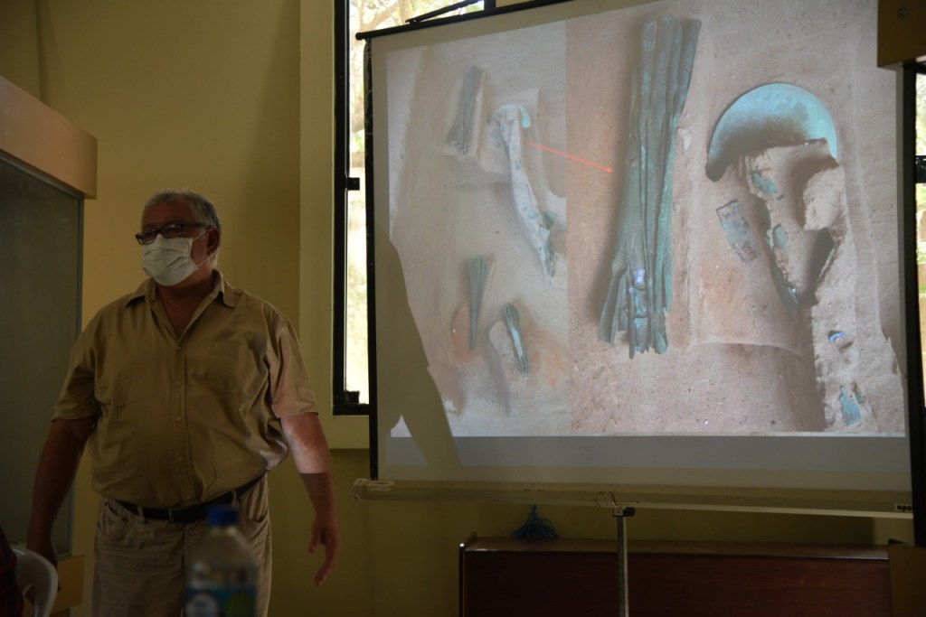 Director del Museo Nacional de Sicán presentó a personaje que cumplió las funciones de cirujano, individuo y piezas de la tumba 77