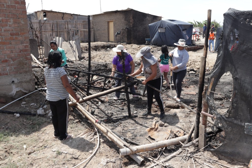 Gobierno Regional de Lambayeque brinda ayuda humanitaria a familias damnificadas en incendio registrado en Mocce&nbsp;antiguo