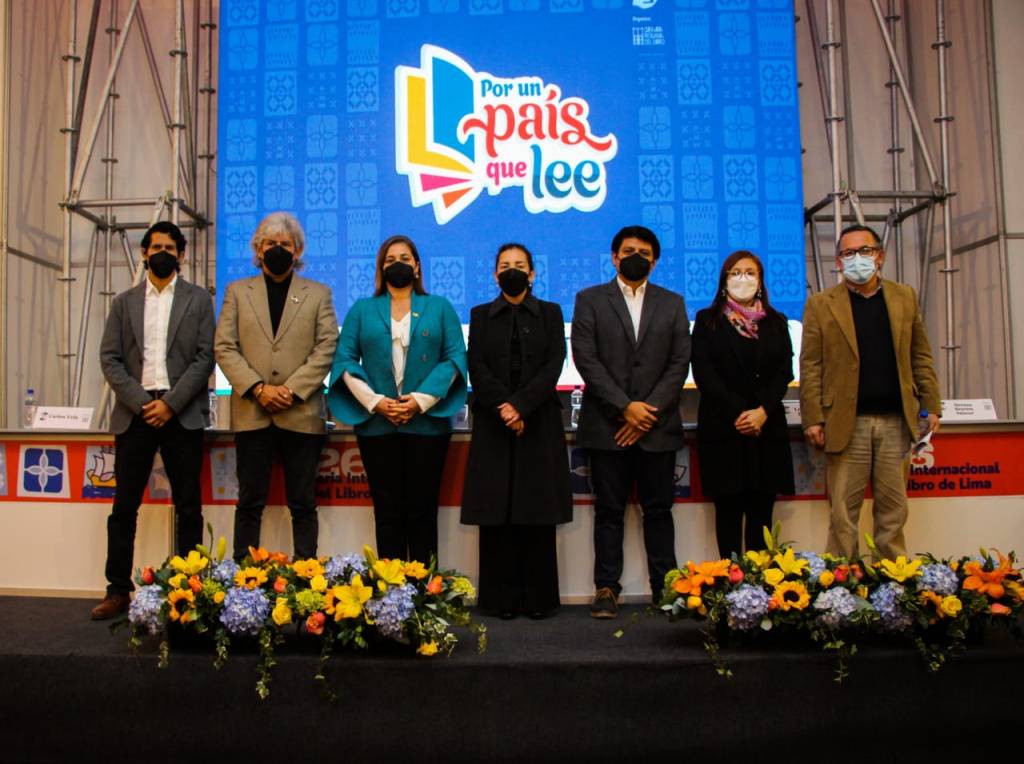 Política nacional reducirá brecha de bibliotecas en el territorio del país, asegura jefa de la&nbsp;institución