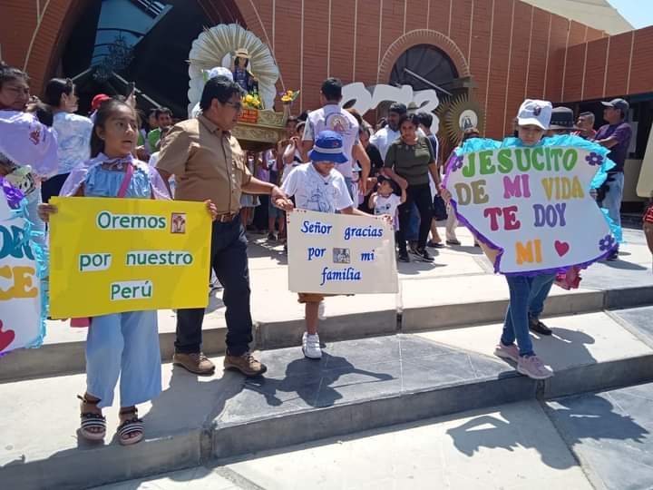 En XIX Encuentro  centenares de niños piden paz al Niño del Milagro de Ciudad&nbsp;Eten