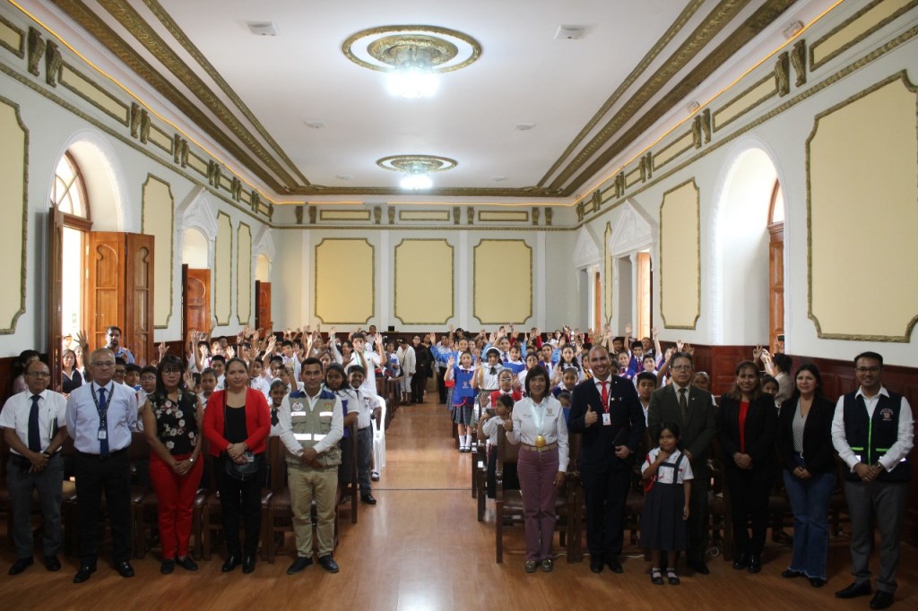 120 niños alcaldes y regidores participan en Chiclayo del Primer Encuentro de Autoridades Municipales&nbsp;Escolares