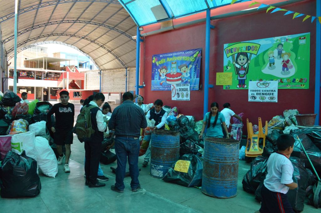 Por concurso escolar eliminan 6 tn de criaderos del zancudo para bajar 32 mil 700 casos de dengue en&nbsp;Lambayeque