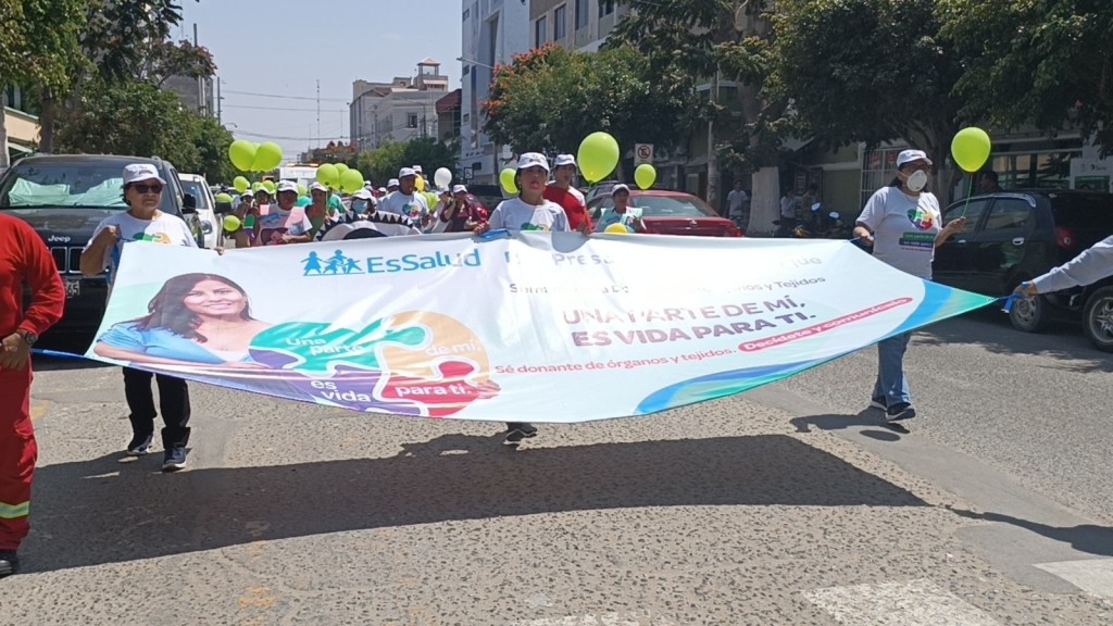 Essalud Lambayeque clausura semana de la donación de órganos y tejidos con colorido&nbsp;pasacalle